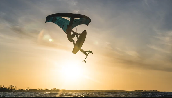 Surfkleidung für den Surftrip – Guide & Packliste